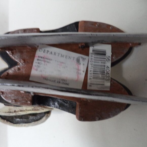 Department 56 Holly Lane Dickens Village Ice Skates Resin Christmas Decor - Picture 9 of 9